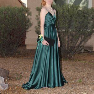 B. Darlin emerald green ball gown sz 0